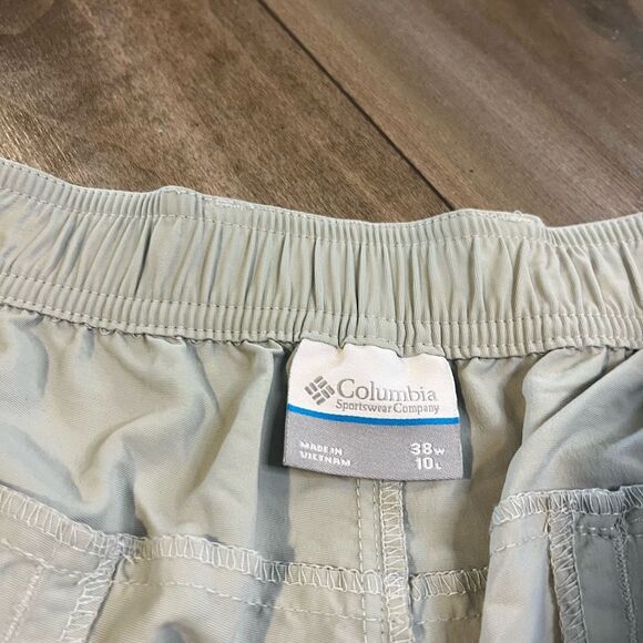 Columbia Grey Cargo Athletic Shorts Men 38‎ Bin F-200 - Picture 3 of 4